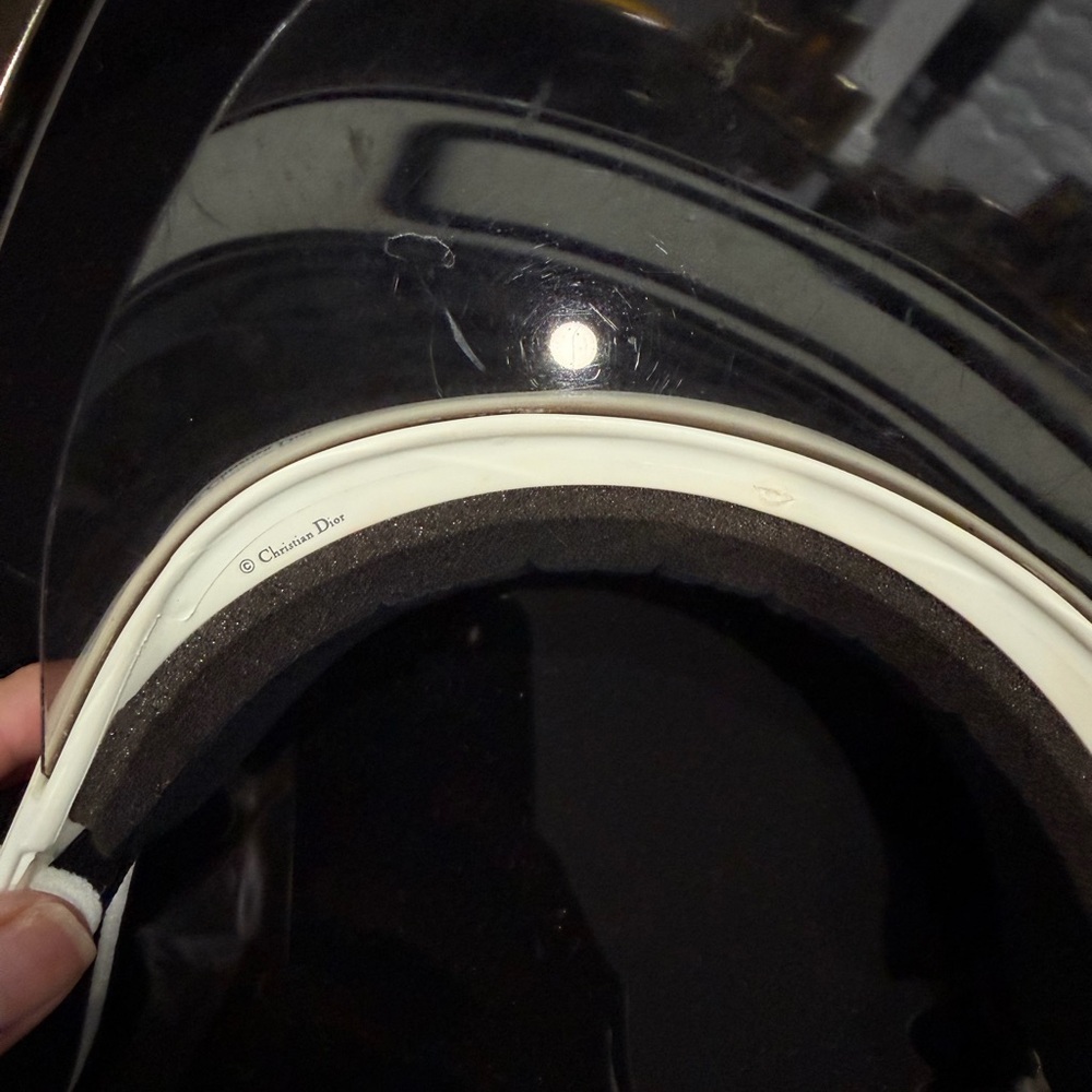 Christian Dior J’Adior Sun Visor – Authentic – Adjustable - Picture 4 of 7